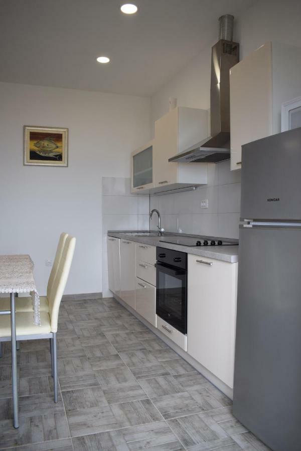 Appartement Apartman Dani-Podstrana Extérieur photo