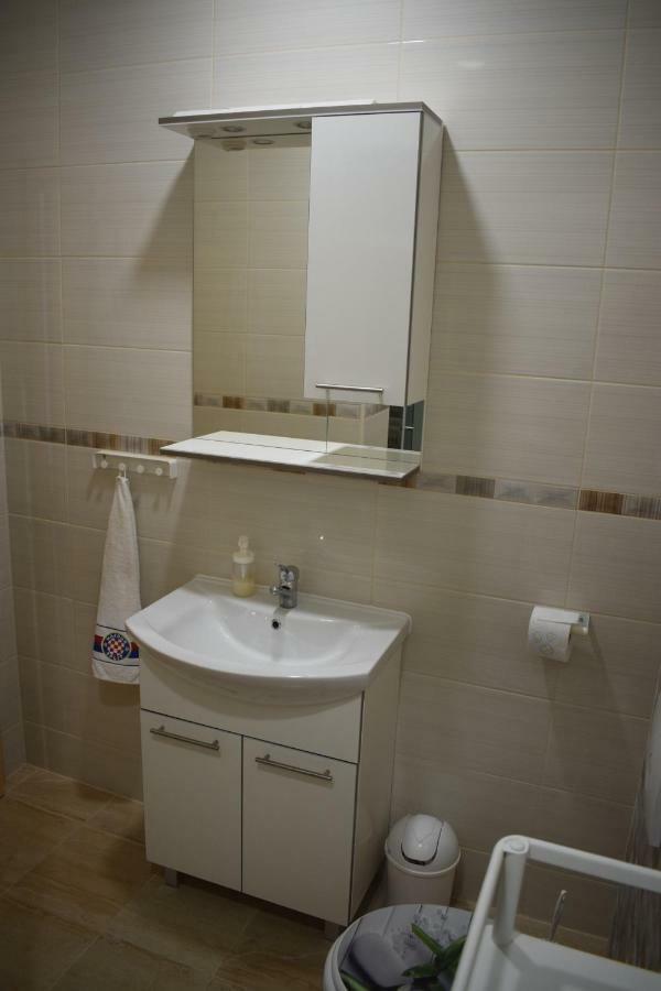 Appartement Apartman Dani-Podstrana Extérieur photo