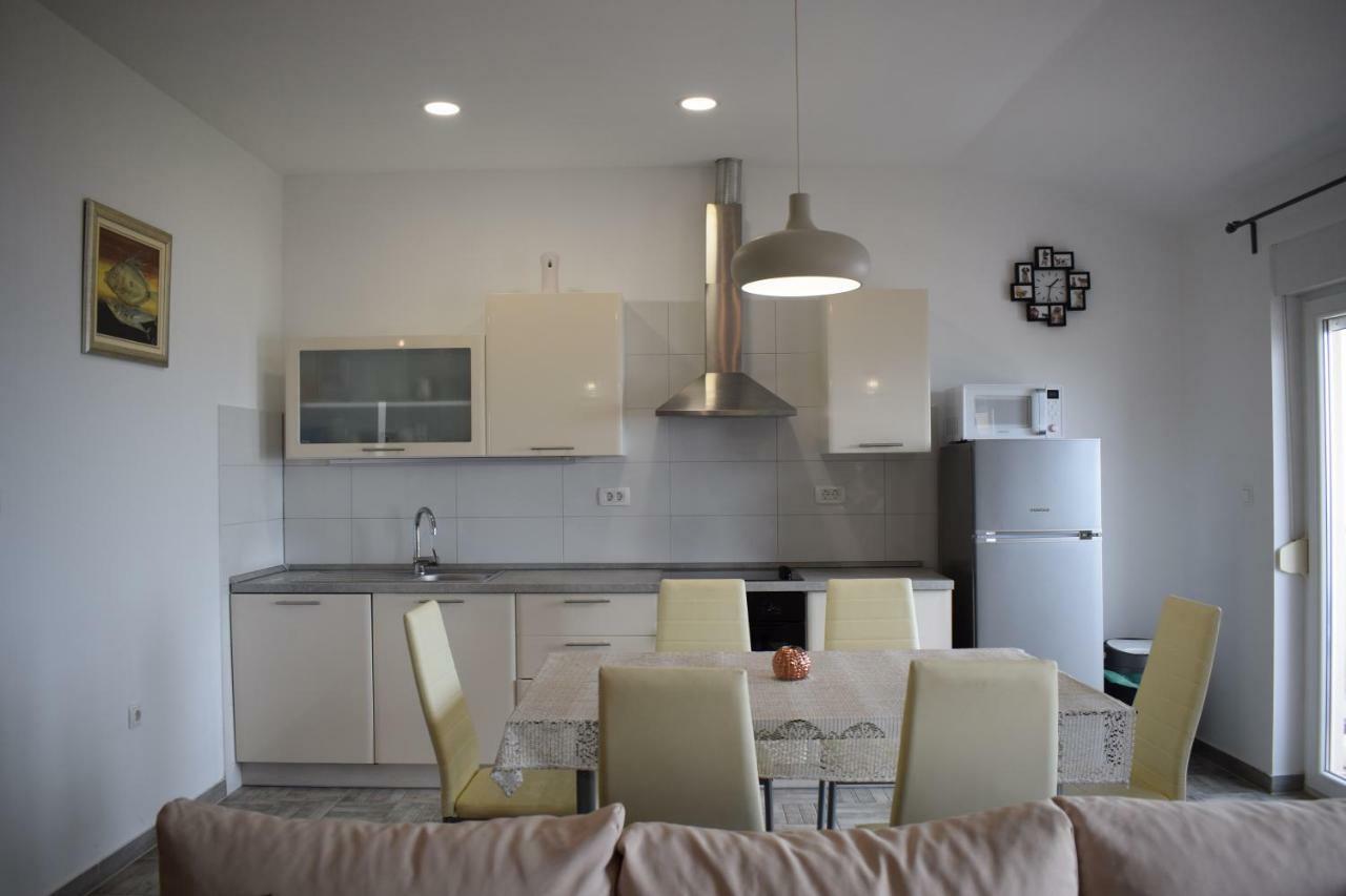 Appartement Apartman Dani-Podstrana Extérieur photo